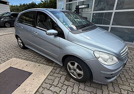 Mercedes-Benz B 170 -