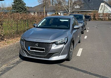 Peugeot e-208 136 Active