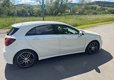 Mercedes-Benz A 180 d AMG Line