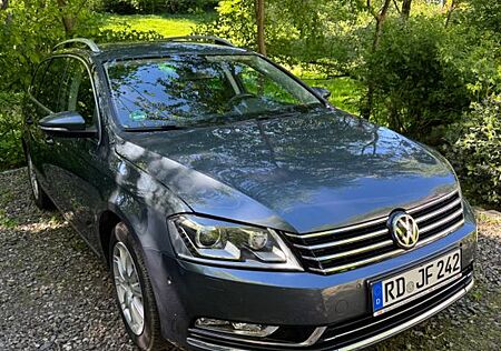 VW Passat Variant Volkswagen 1.8 TSIDSG Highline Variant Leder