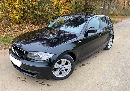 BMW 120i 102.000KM Top Zustand Schiebedach 1Ha