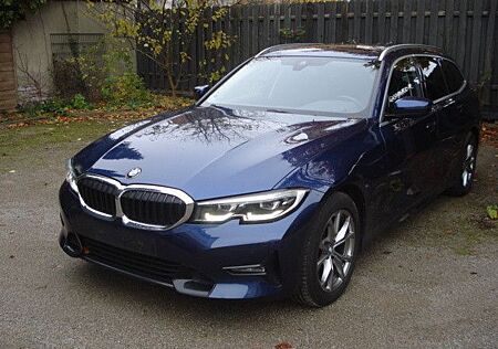 BMW 320 Touring d xDrive Sport Line Hybrid Pano