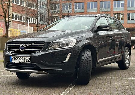 Volvo XC 60 XC60 D3 -Scheckheft-Winterpaket-AHK-Zahnriemen!