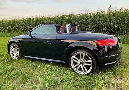 Audi TT Roadster 2.0 TFSI S tronic quattro -