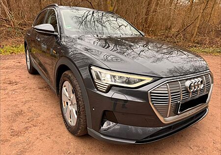 Audi e-tron 55 quattro/Pano/Alcant./Ambi/92.2 %/2021