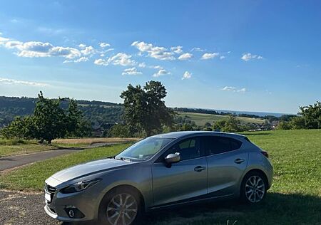 Mazda 3 2.0 SKYACTIV-G 165 Sports-Line Standheizung
