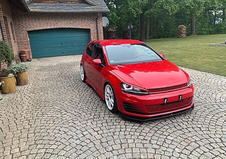 VW Golf Volkswagen VII Lim. GTD BMT/XENON/NAVI