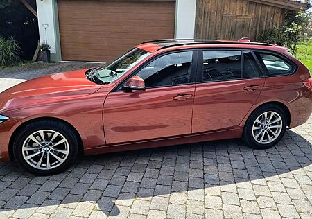 BMW 320 gebraucht kaufen BMW 320d Touring Advantage Handschalter Pano Sitzh.