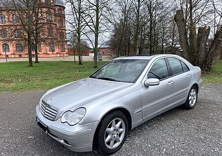 Mercedes-Benz 240