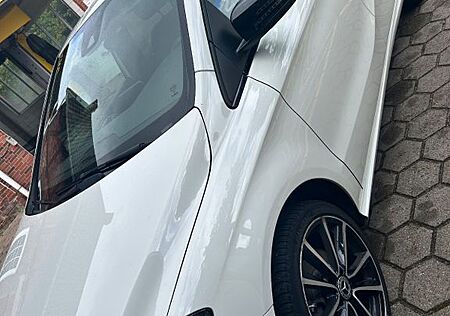 Mercedes-Benz B 200 d 4MATIC DCT -