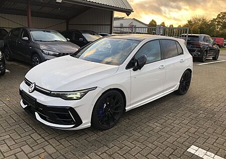 VW Golf Volkswagen R 2.0 TSI Performanc Black Ed Akrapovic