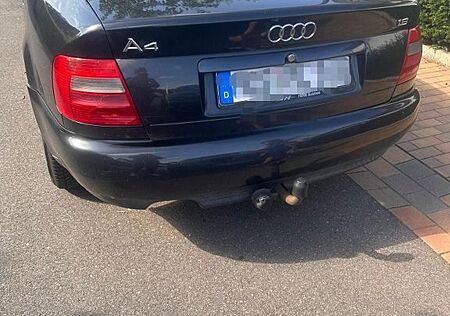 Audi A4 1.8 -