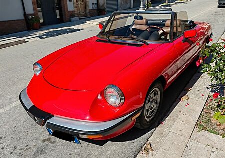 Alfa Romeo Spider 2.0