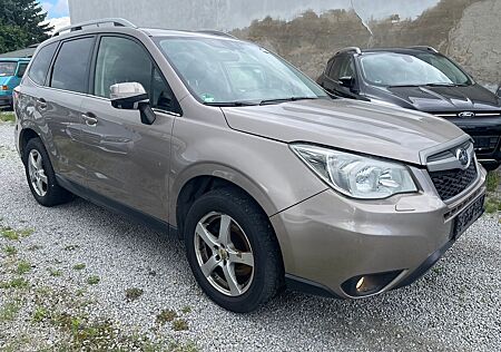 Subaru Forester 2,0 d Webasto,Panorama,Ahk