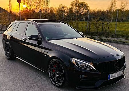 Mercedes-Benz C 63 AMG C 63 T AMG Mercedes-AMG Performance Abgasanlage