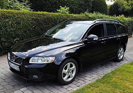 Volvo V50 D2, Scheckheft