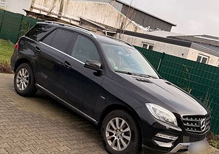 Mercedes-Benz ML 350 BlueTEC 4MATIC Edition 1 | TÜV&ReifenNEUE