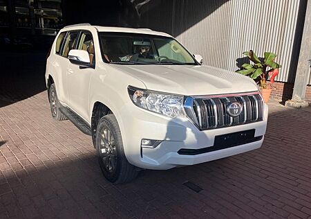 Toyota Land Cruiser Prado GXR V6 Petrol Engine Export No EU