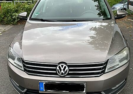 VW Passat Variant Volkswagen 2.0 BlueTDI Highline Variant ...