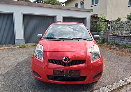 Toyota Yaris 1,0-l-VVT-i Life Life Tüv 2027
