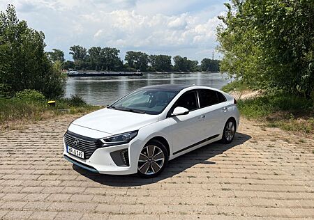 Hyundai Ioniq 1.6l GDi PLUG-IN HYBRID Premium Premium