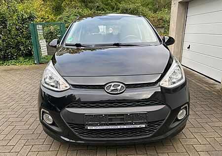 Hyundai i10 1.1FIFA World Cup TÜV neu / klima/Scheckheft