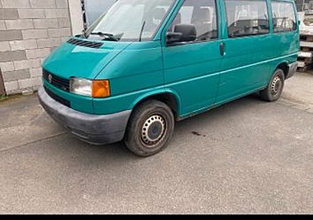 VW T4 Caravelle Volkswagen T4 2,5 TDI Grüne Plakette ,DPF,1.Hand 1500€