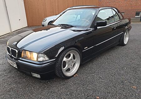 BMW 318i Cabrio mit HardTop/Tüv Neu/ 78 TKM/ TOP