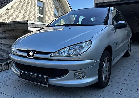 Peugeot 206 75 JBL *TÜV bis 2027*