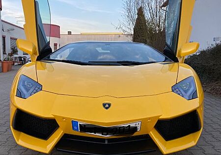 Lamborghini Aventador LP 700-4 Roadster -