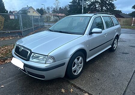 Skoda Octavia Combi Ambiente 1.Hand