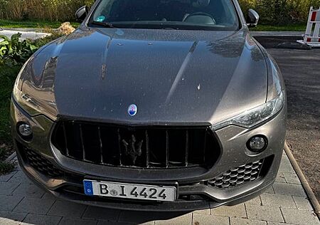 Maserati Levante Diesel 3.0 V6 | Garantie bis 12.26