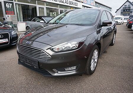 Ford Focus Turnier Titanium*Navi*Xenon*Kamera