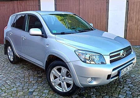 Toyota RAV 4 2.2-l-D-CAT 4x4 TÜV 10/26 Executive