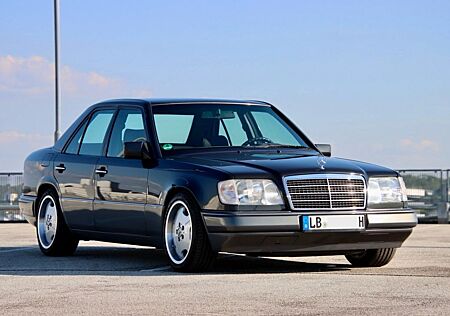 Mercedes-Benz E 200 200 E