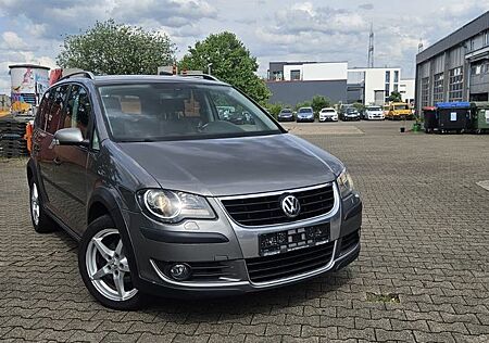 VW Touran Volkswagen CrossTouran