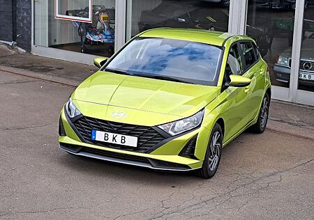 Hyundai i20 *Navi*PDC*Cam*Shzg*Lhzg*16Zoll*V...