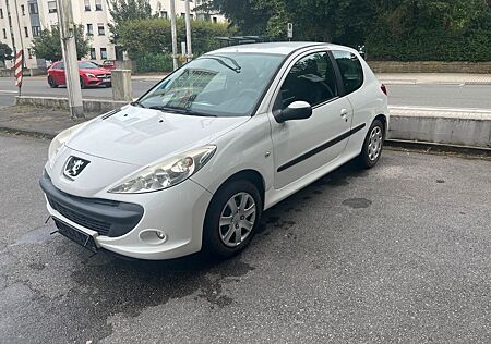 Peugeot 206 1.1 60 -Benziner/Schaltgetriebe