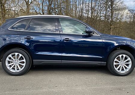Audi Q5 2.0 TFSI Quattro Automatik Klimaautomatik