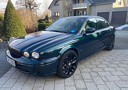 Jaguar X-Type 2 Liter V6 - Gepflegt - Leder - Schiebeda