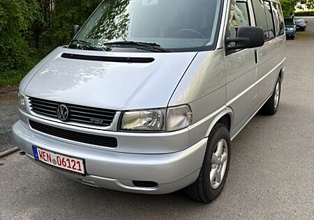 VW T4 Multivan Volkswagen Syncro 2.5 TDI - Top Bully