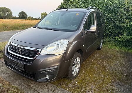 Peugeot Partner Tepee Allure*1.Hd*Navi*Klima*Kamera*DAB