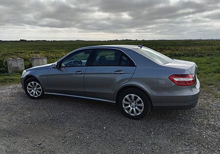 Mercedes-Benz E 220 CDI BlueEFFICIENCY TÜV Neu, abnehmb. AHK