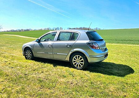 Opel Astra H 1.6 Ecotec 85kW, 8x Kompletträder