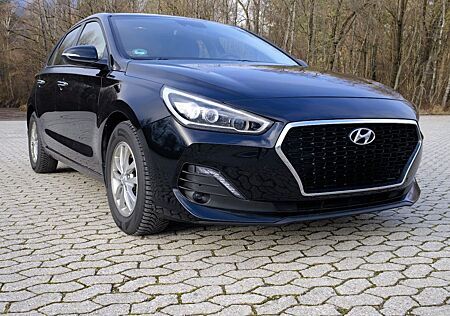 Hyundai i30 1.4 T-GDI YES! + DCT YES! +