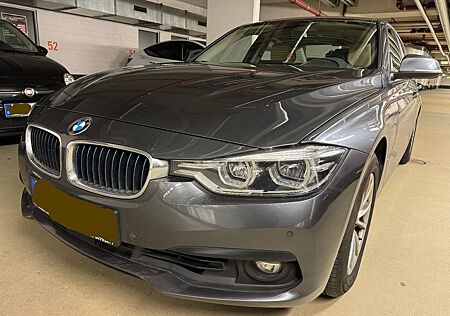 BMW 330e iPerform,Abstandstemp,Vollleder,Standheizun