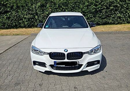 BMW 320i - F30
