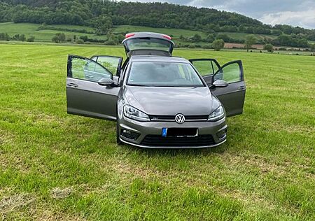 VW Golf Volkswagen 2.0 TDI R-Line, 1 Fahrzeughalter