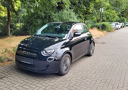 Fiat 500E Icon 42 kWh schwarz MJ22 Top gepflegt