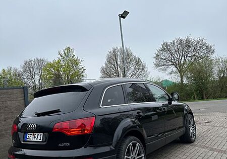 Audi Q7 3.0 TDI*BOSE*AHK*PANO*R-KAM*21ZOLL* EXCLU